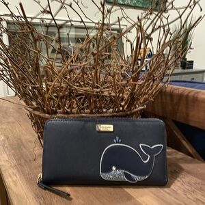 Kate Spade New York Whale Off We Go Neda Wallet EUC